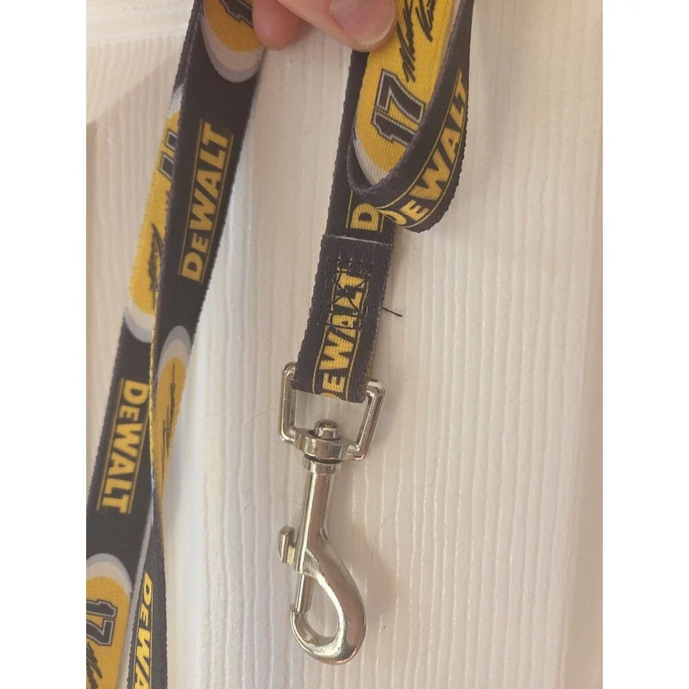 Matt Kenseth #17 Dog Leash NASCAR Dewalt NWT 6 ft Medium Carabiner Clip